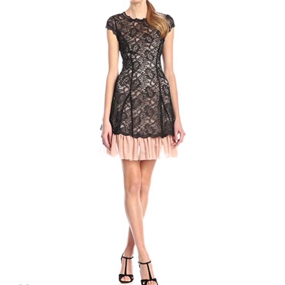 Jessica Simpson Lace dress with Tulle bottom
